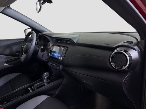 Used 2023 Nissan Kicks SR w/ SR Premium Package image 30