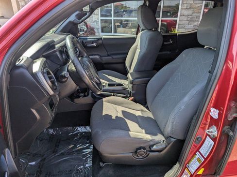 Used 2019 Toyota Tacoma TRD Off-Road w/ Technology Package AWD/4WD image 11