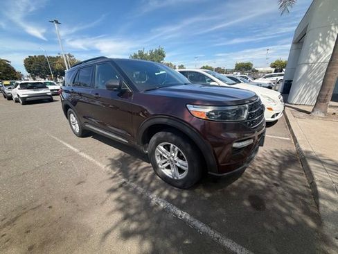 Used 2020 Ford Explorer XLT AWD/4WD image 1