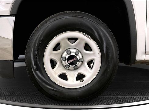 Used 2017 GMC Sierra 1500 2WD Regular Cab image 30