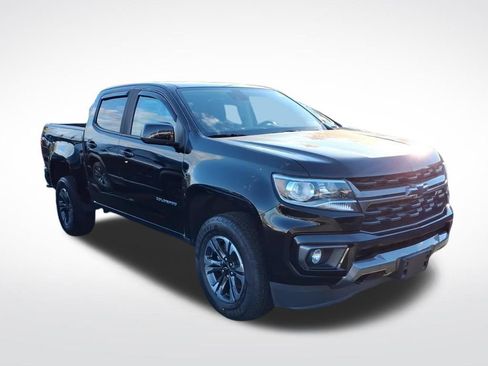 Certified 2022 Chevrolet Colorado Z71 w/ Safety Package image 3