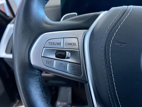 Used 2024 BMW X7 xDrive40i image 18