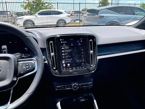 Certified 2023 Volvo XC40 Recharge Plus AWD/4WD image 7