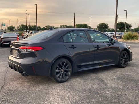 Used 2025 Toyota Corolla SE FWD image 5