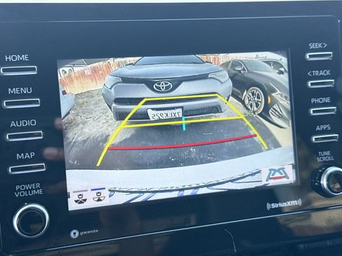 Used 2024 Toyota Camry SE FWD image 17