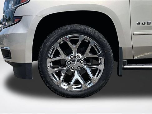 Used 2017 Chevrolet Suburban Premier AWD/4WD image 10