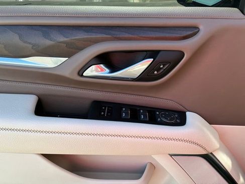 Used 2022 GMC Yukon XL Denali image 18