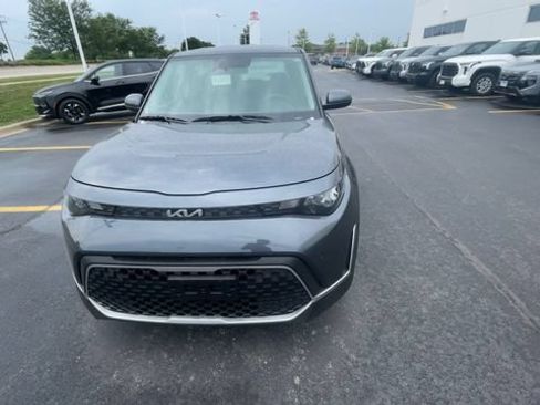 Used 2025 Kia Soul LX w/ LX Technology Package FWD image 5