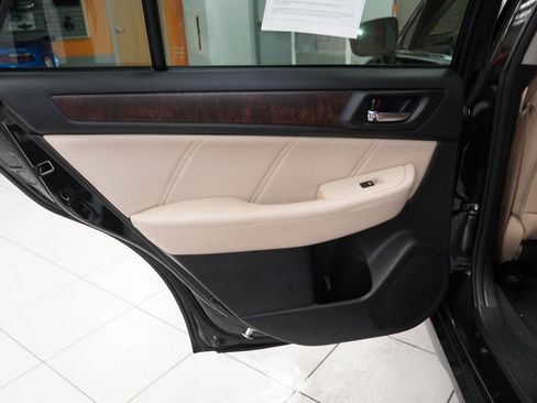 Used 2018 Subaru Outback 3.6R Limited image 25