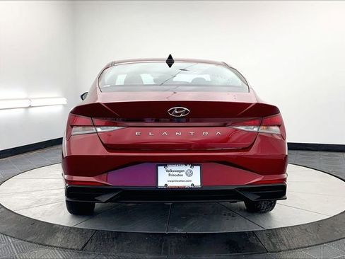 Used 2023 Hyundai Elantra SEL image 4