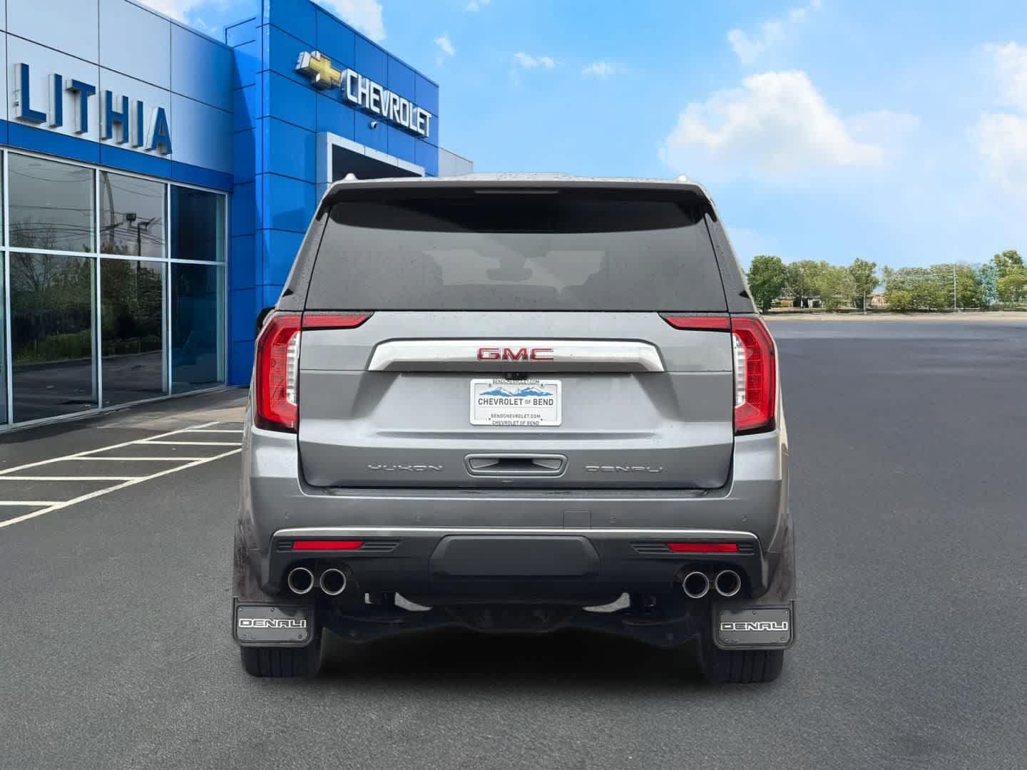 Used 2021 GMC Yukon Denali w/ Denali Ultimate Package AWD/4WD image 7