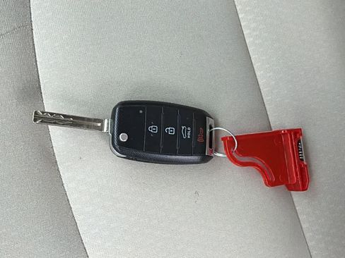 Used 2015 Kia Optima LX image 29