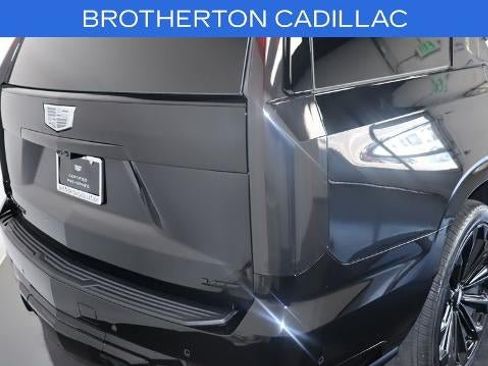 Used 2025 Cadillac Escalade V AWD/4WD image 14