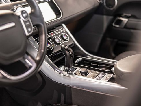 Used 2017 Land Rover Range Rover Sport HSE Dynamic image 21