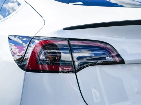 Used 2018 Tesla Model 3 Long Range image 7