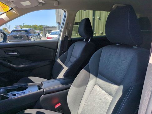 Certified 2024 Nissan Rogue SV image 15