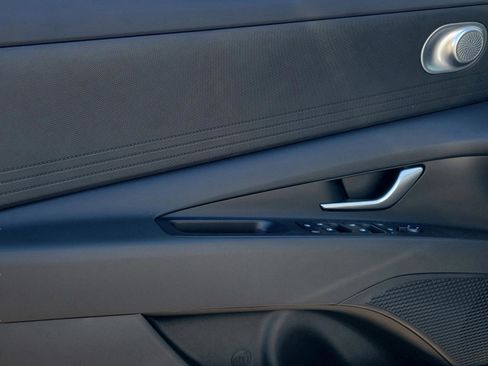 New 2026 Hyundai Elantra SE image 16