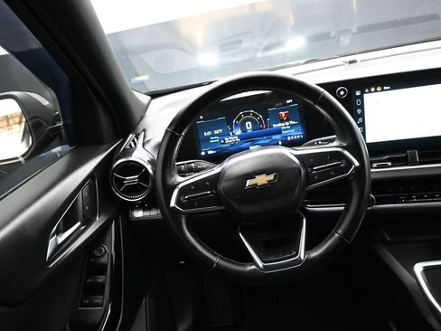 Used 2025 Chevrolet Equinox LT image 30