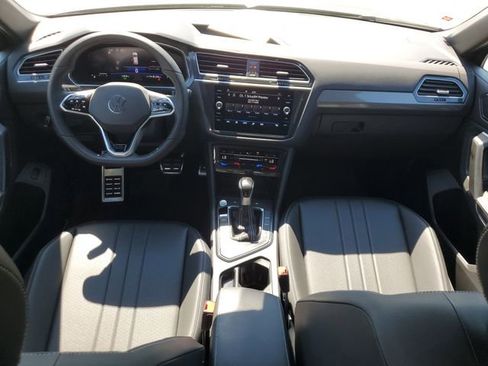 Used 2024 Volkswagen Tiguan SE R-Line image 15