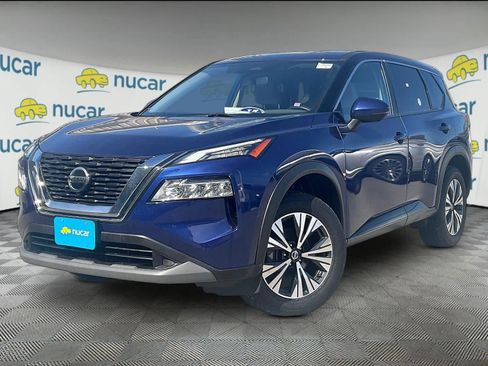 Used 2021 Nissan Rogue SV image 3