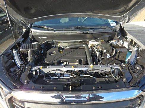 Used 2024 GMC Terrain SLE image 29