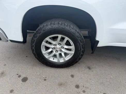 Used 2019 Chevrolet Silverado 1500 LT w/ Z71 Off-Road Package AWD/4WD image 18