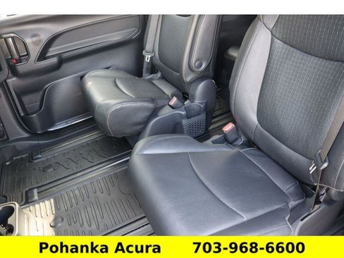 Used 2025 Toyota Sienna XLE Woodland Edition image 29