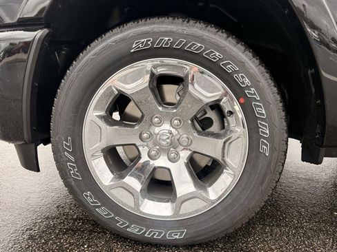 New 2026 RAM 1500 4x4 Crew Cab image 10
