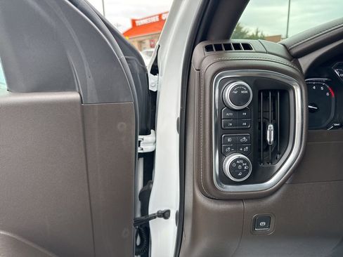 Used 2020 GMC Sierra 1500 SLT w/ SLT Premium Package image 12