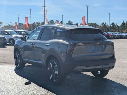 New 2026 Nissan Kicks SR FWD image 5