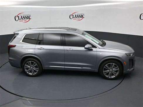 Used 2025 Cadillac XT6 Premium Luxury image 22