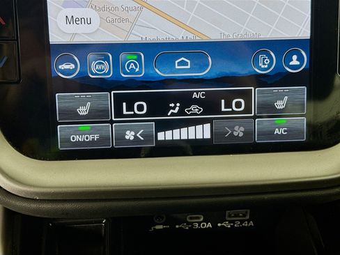 Used 2025 Subaru Outback Premium AWD/4WD image 23