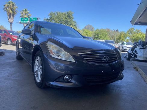 Used 2011 INFINITI G37 Journey w/ Premium Pkg RWD image 3