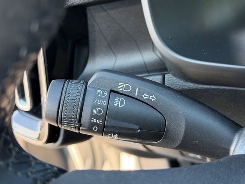 Certified 2023 Volvo C40 P8 Recharge Ultimate AWD/4WD image 38