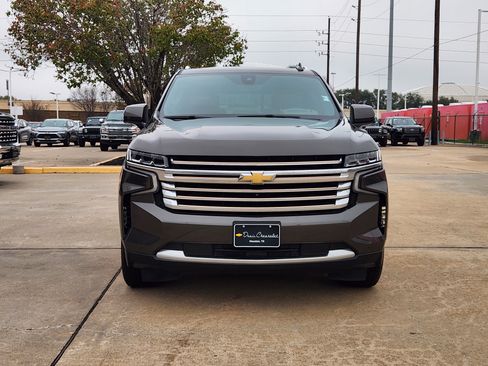 Used 2021 Chevrolet Tahoe High Country image 3