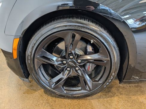 Used 2024 Chevrolet Camaro LT image 10