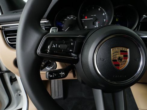 New 2026 Porsche Macan image 10