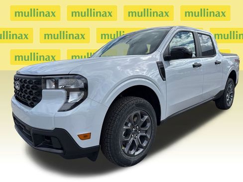 New 2026 Ford Maverick XLT image 16