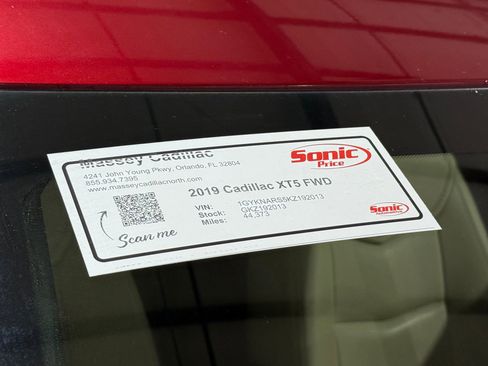 Used 2019 Cadillac XT5 FWD image 18