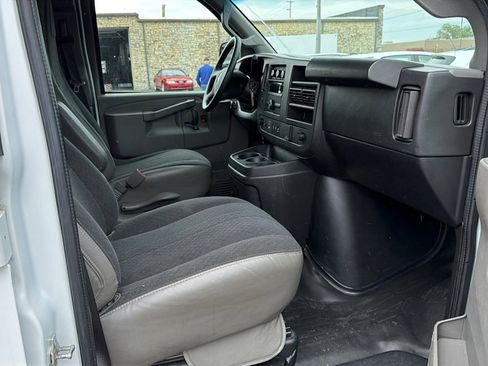 Used 2020 GMC Savana 2500 w/ Driver Convenience Package RWD image 16
