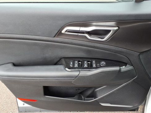 Used 2023 Kia Sportage EX image 10