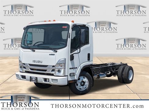 New 2025 Isuzu NPR image 1