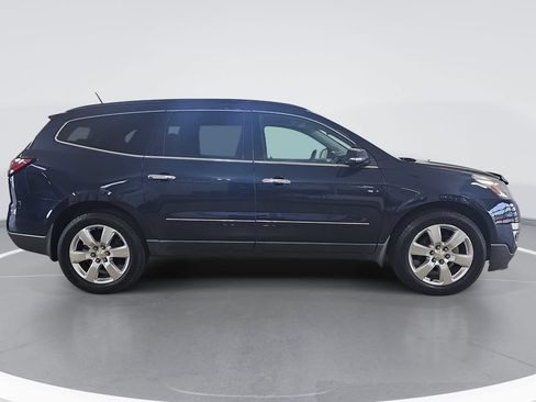 Certified 2017 Chevrolet Traverse Premier FWD image 2