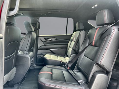 New 2026 Chevrolet Traverse RS w/ LPO, Floor Liner Package AWD/4WD image 31