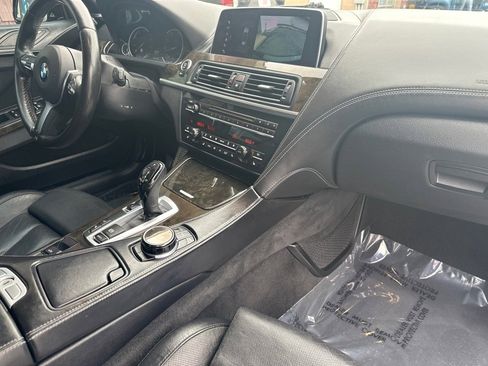 Used 2018 BMW 640i Convertible image 10