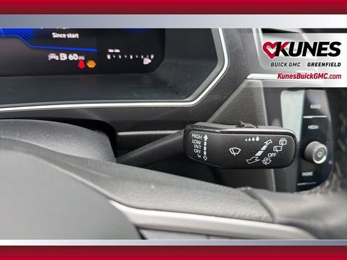 Used 2024 Volkswagen Tiguan SE image 24