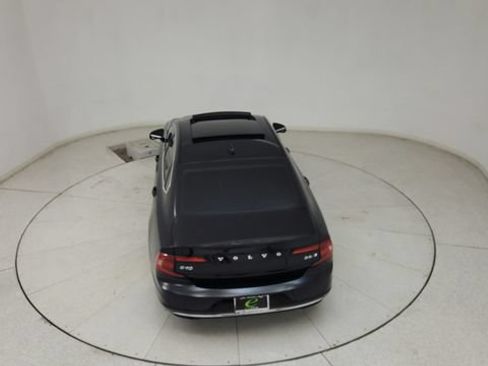 Used 2023 Volvo S90 B6 Plus AWD/4WD image 26