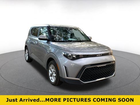 Used 2025 Kia Soul LX w/ LX Technology Package image 1