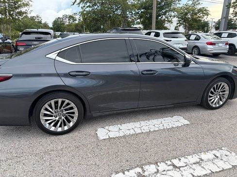 Used 2022 Lexus ES 350 Ultra Luxury w/ Accessory Package 2 FWD image 23