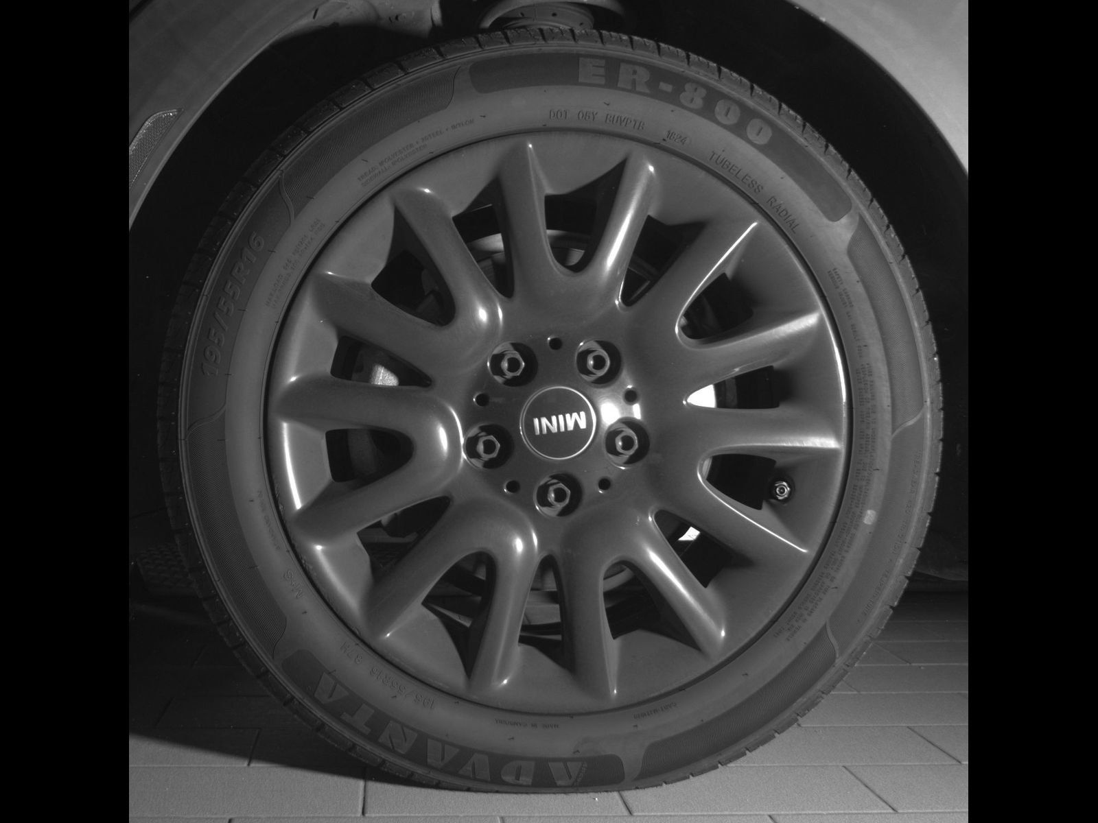 Used 2019 MINI Cooper 2-Door Hardtop w/ Storage Package FWD image 24